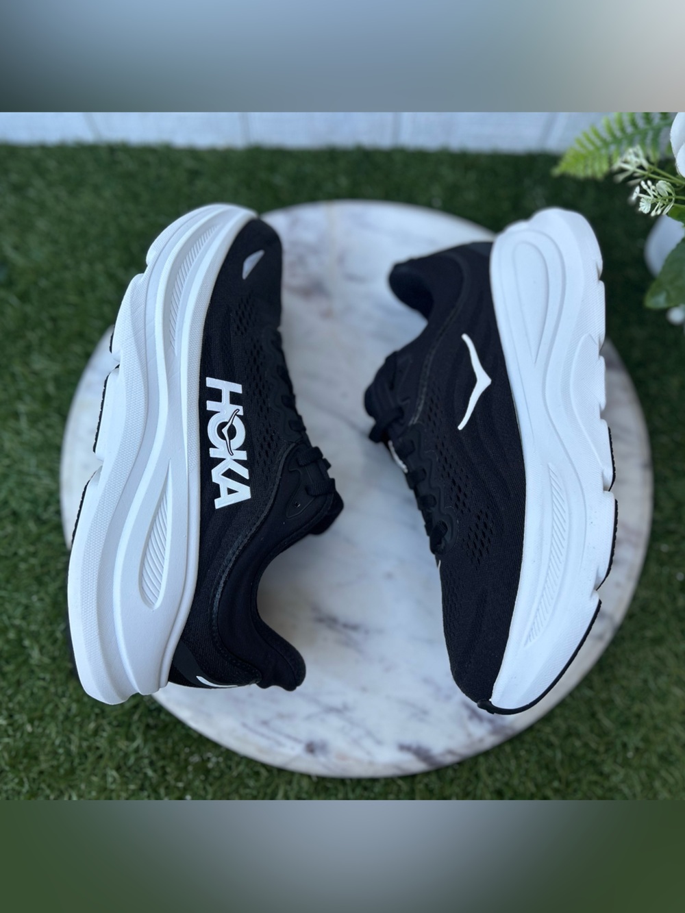 HOKA women | EVERYDAY RUNNING
Bondi 9 BLACK/WHITE size 8.5D gently used
$ 175